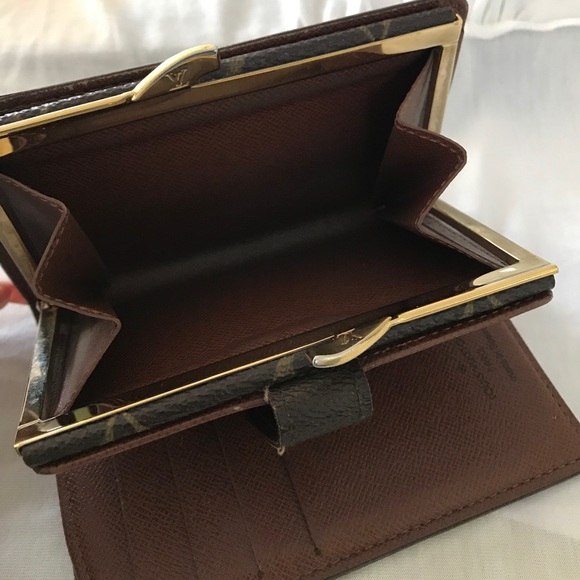 Louis Vuitton Handbags - Authentic Louis Vuitton Kisslock Wallet
